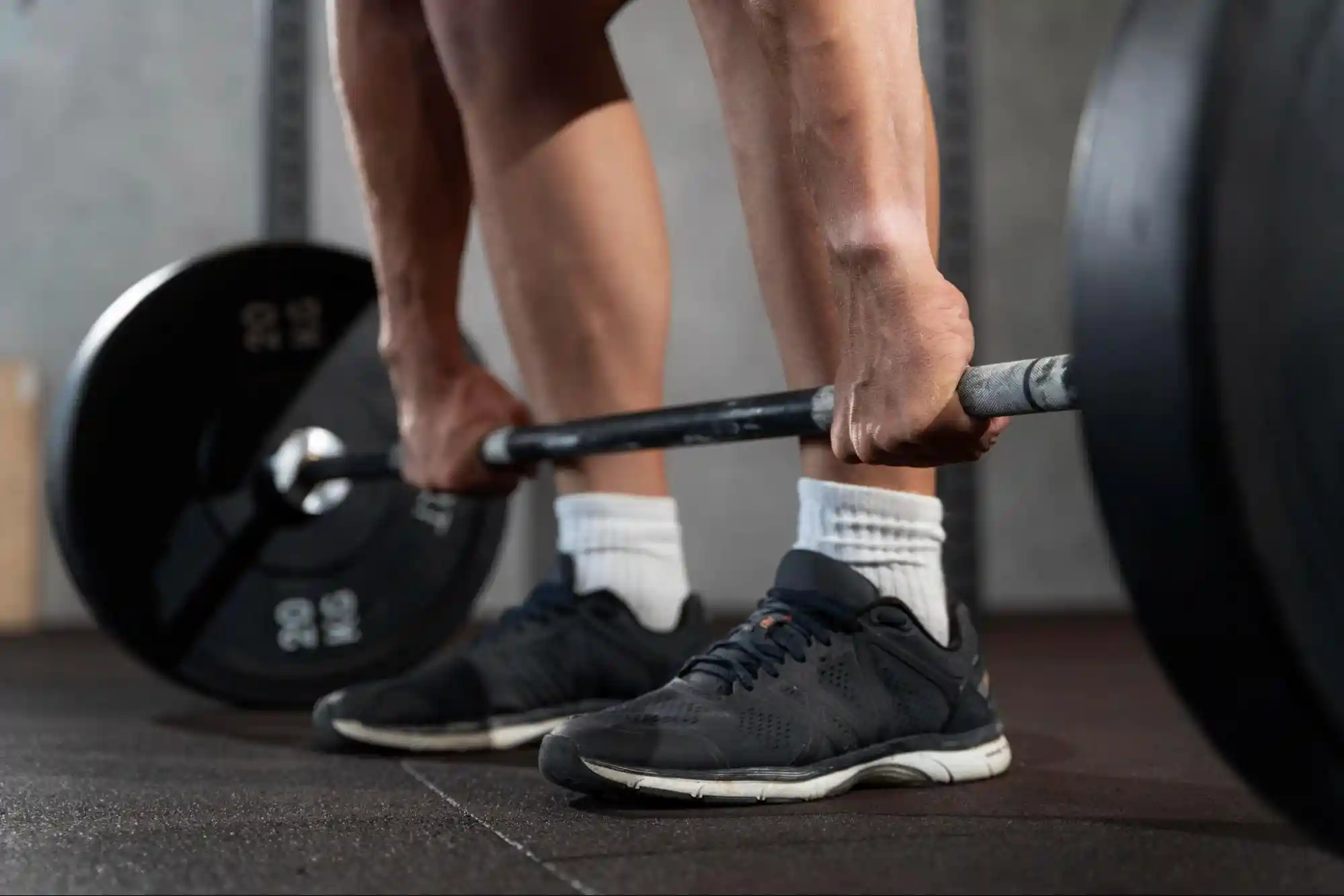 Sepatu weightlifting